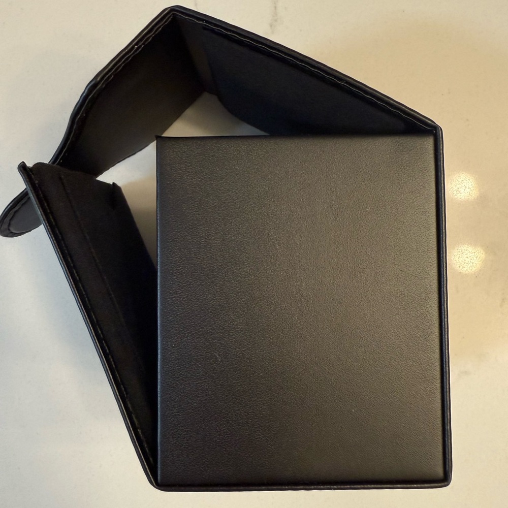 Audemars Piguet Black Watch Case - Picture 4 of 4
